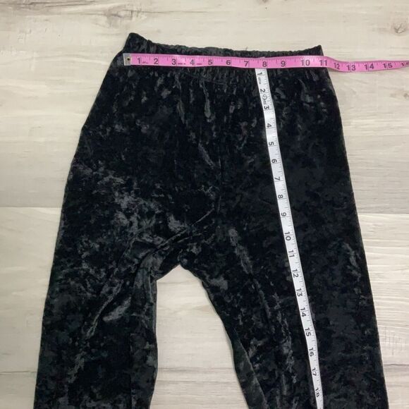 Luxurious Black Velvet Leggings Soft Stretchy Pants Elegant Loungewear - Picture 3 of 6